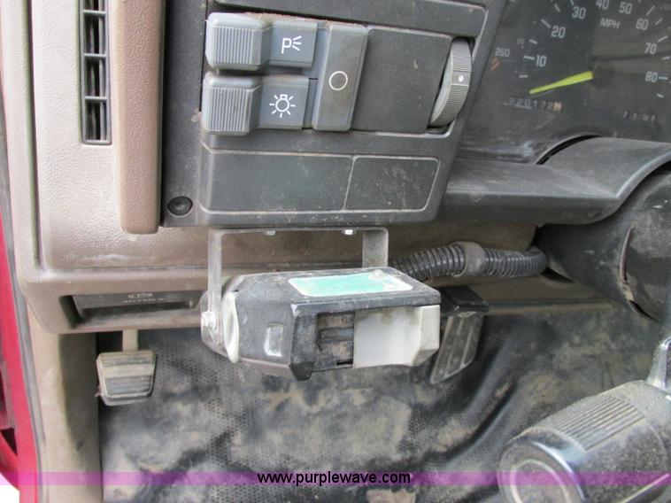 image for item F5258 1993 Chevrolet Cheyenne 2500 service truck