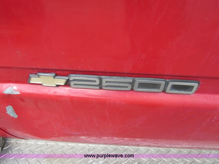 image for item F5258 1993 Chevrolet Cheyenne 2500 service truck