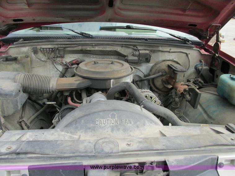 image for item F5258 1993 Chevrolet Cheyenne 2500 service truck