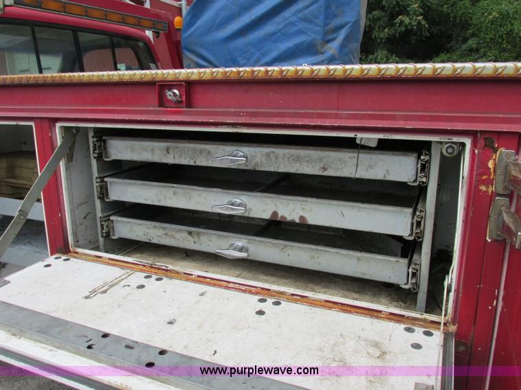 image for item F5258 1993 Chevrolet Cheyenne 2500 service truck