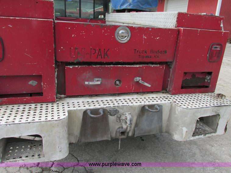 image for item F5258 1993 Chevrolet Cheyenne 2500 service truck