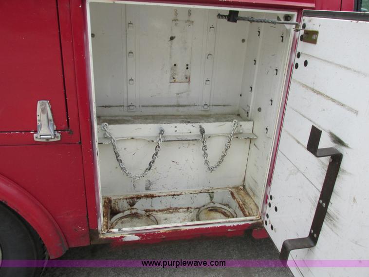 image for item F5258 1993 Chevrolet Cheyenne 2500 service truck