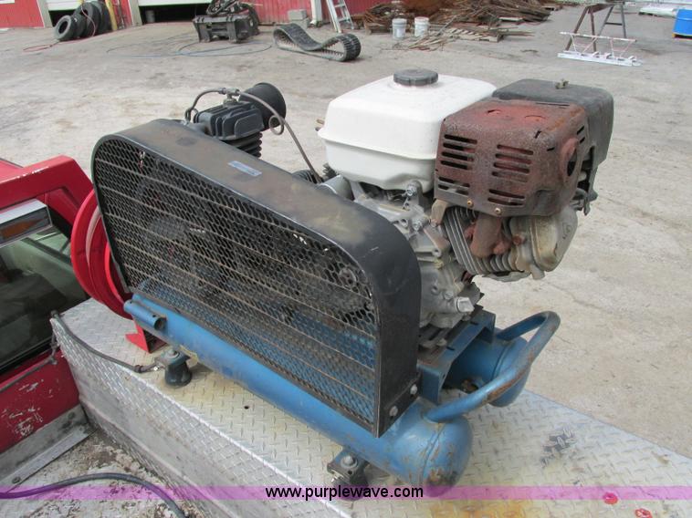 image for item F5258 1993 Chevrolet Cheyenne 2500 service truck