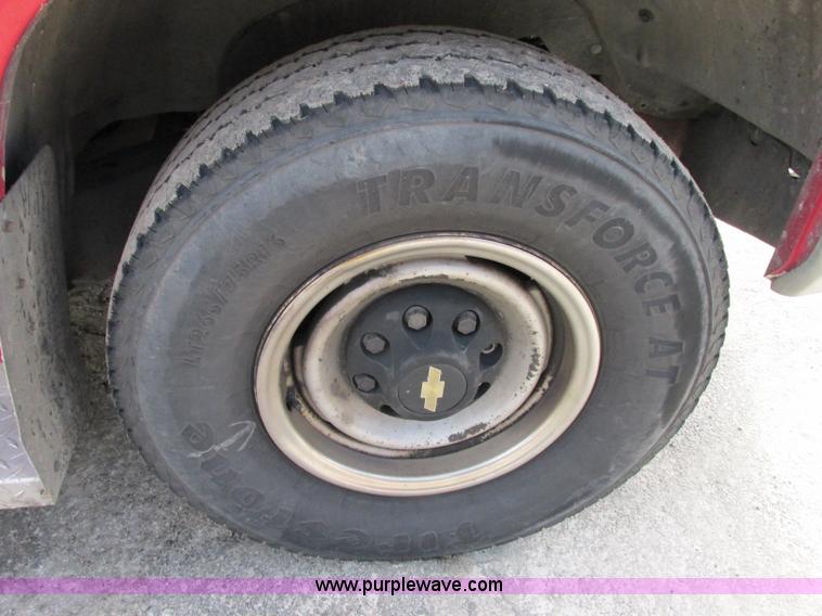 image for item F5258 1993 Chevrolet Cheyenne 2500 service truck