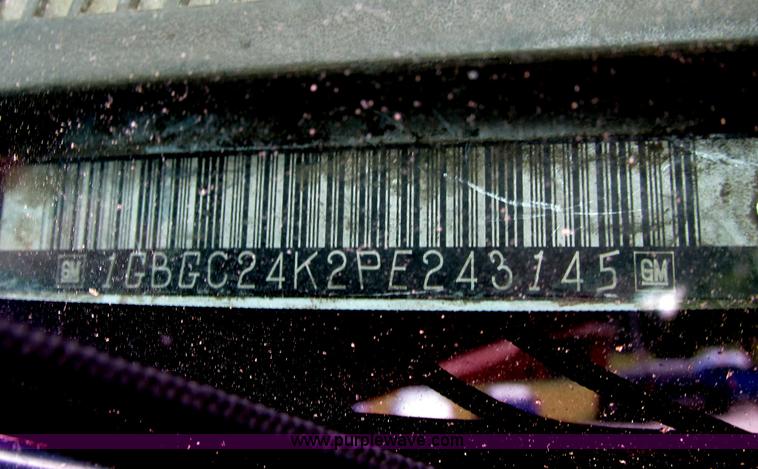 image for item F5258 1993 Chevrolet Cheyenne 2500 service truck