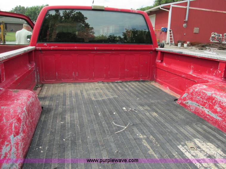 image for item F5259 1993 Chevrolet Silverado 2500 Ext. Cab pickup truck