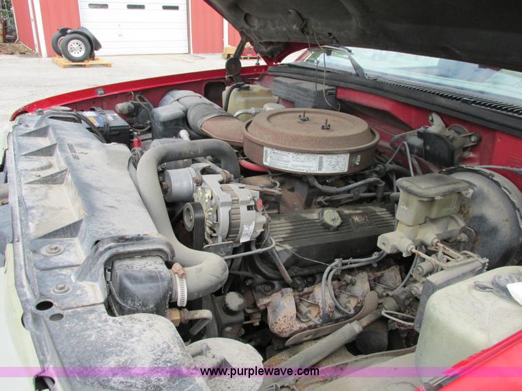 image for item F5259 1993 Chevrolet Silverado 2500 Ext. Cab pickup truck