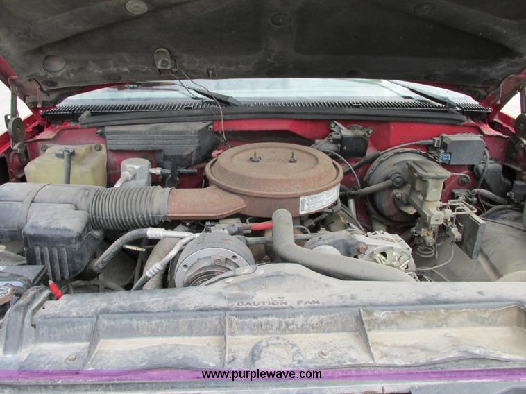 image for item F5259 1993 Chevrolet Silverado 2500 Ext. Cab pickup truck