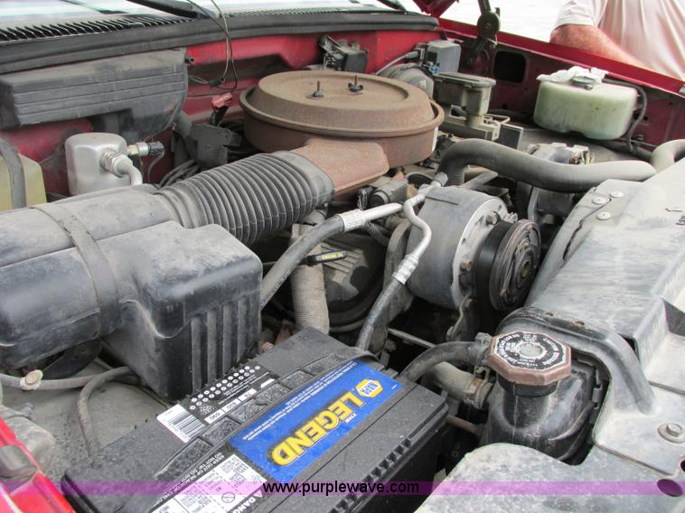 image for item F5259 1993 Chevrolet Silverado 2500 Ext. Cab pickup truck