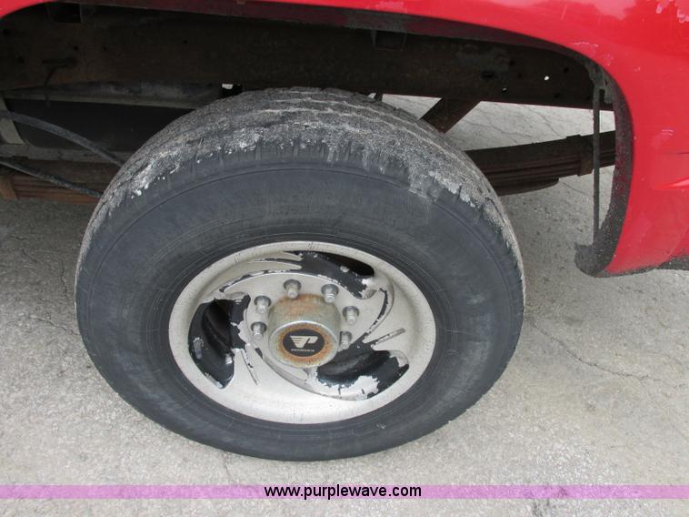 image for item F5259 1993 Chevrolet Silverado 2500 Ext. Cab pickup truck