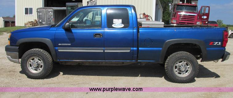 image for item F5282 2003 Chevrolet Silverado 2500HD LS Z71 Ext. Cab pickup truck