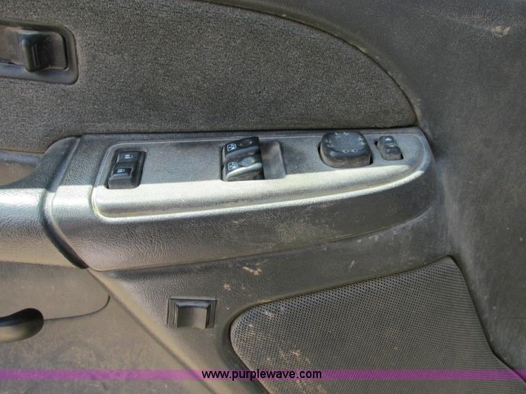 image for item F5282 2003 Chevrolet Silverado 2500HD LS Z71 Ext. Cab pickup truck