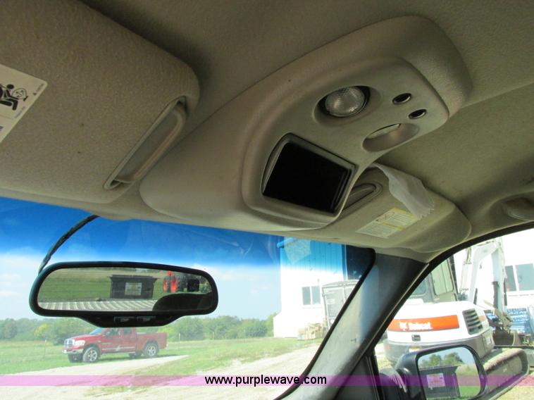 image for item F5282 2003 Chevrolet Silverado 2500HD LS Z71 Ext. Cab pickup truck