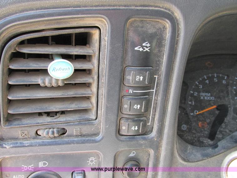 image for item F5282 2003 Chevrolet Silverado 2500HD LS Z71 Ext. Cab pickup truck