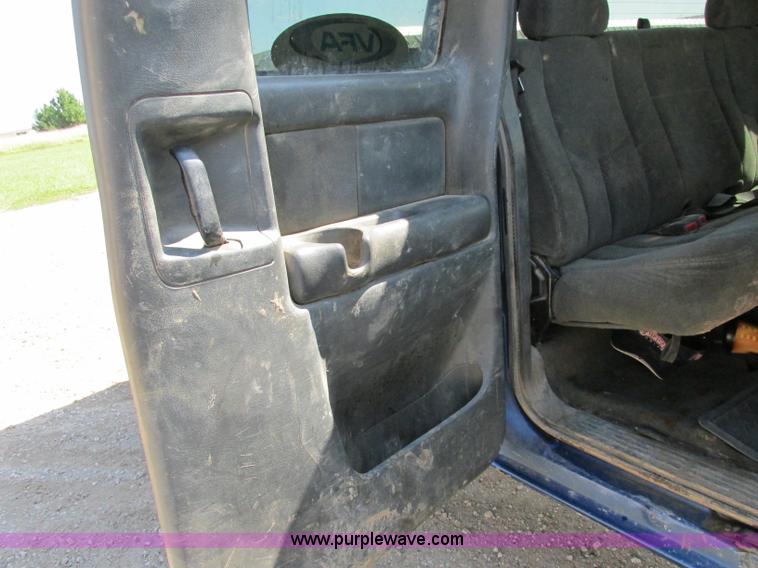 image for item F5282 2003 Chevrolet Silverado 2500HD LS Z71 Ext. Cab pickup truck