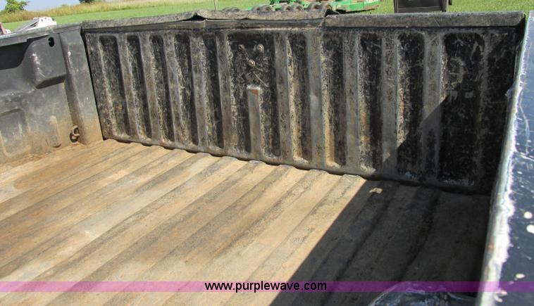 image for item F5282 2003 Chevrolet Silverado 2500HD LS Z71 Ext. Cab pickup truck