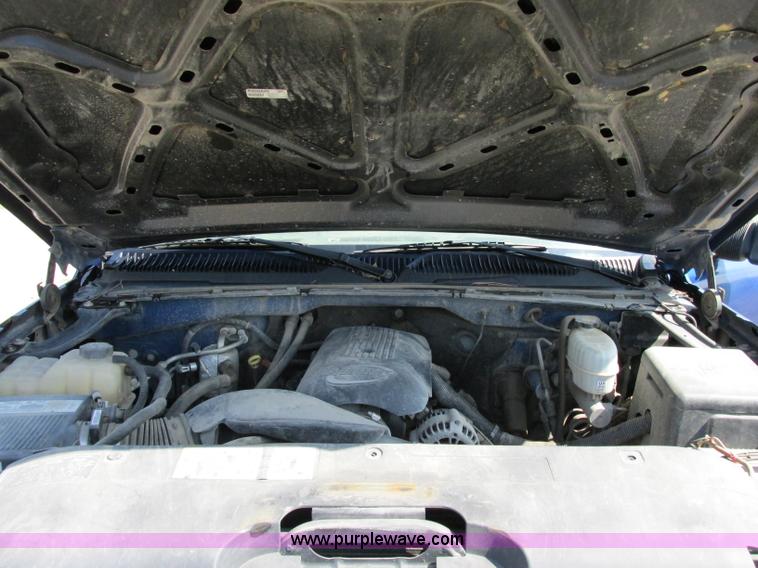 image for item F5282 2003 Chevrolet Silverado 2500HD LS Z71 Ext. Cab pickup truck