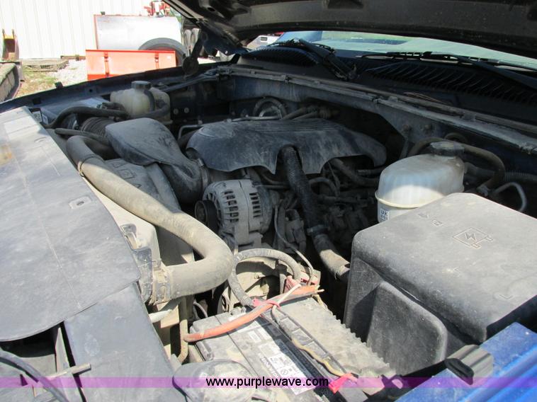 image for item F5282 2003 Chevrolet Silverado 2500HD LS Z71 Ext. Cab pickup truck