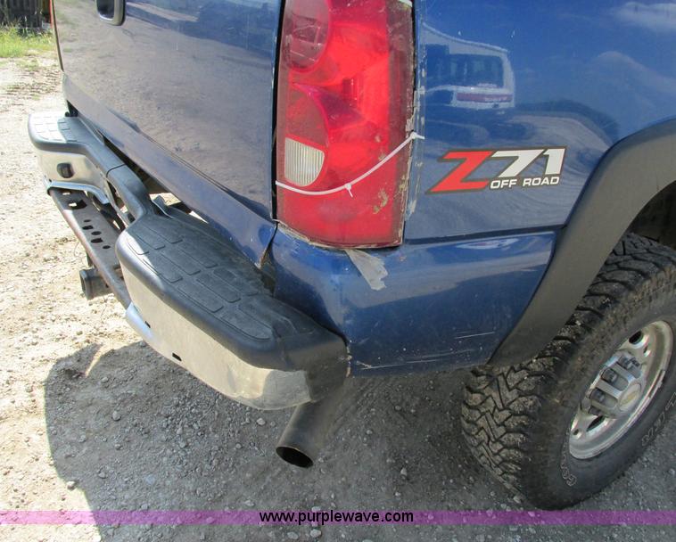 image for item F5282 2003 Chevrolet Silverado 2500HD LS Z71 Ext. Cab pickup truck