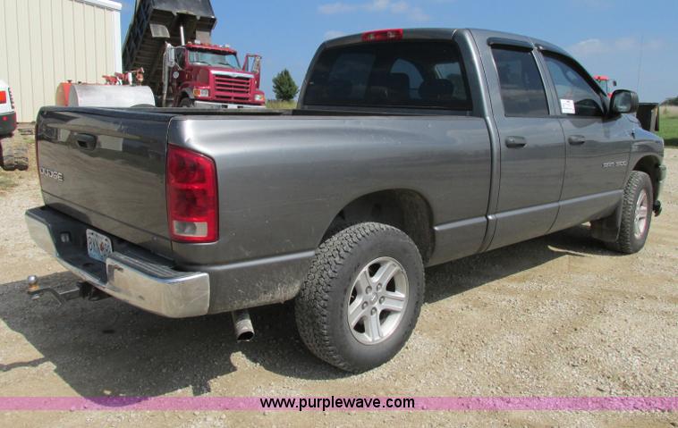 image for item F5284 2006 Dodge Ram 1500 Quad Cab pickup truck