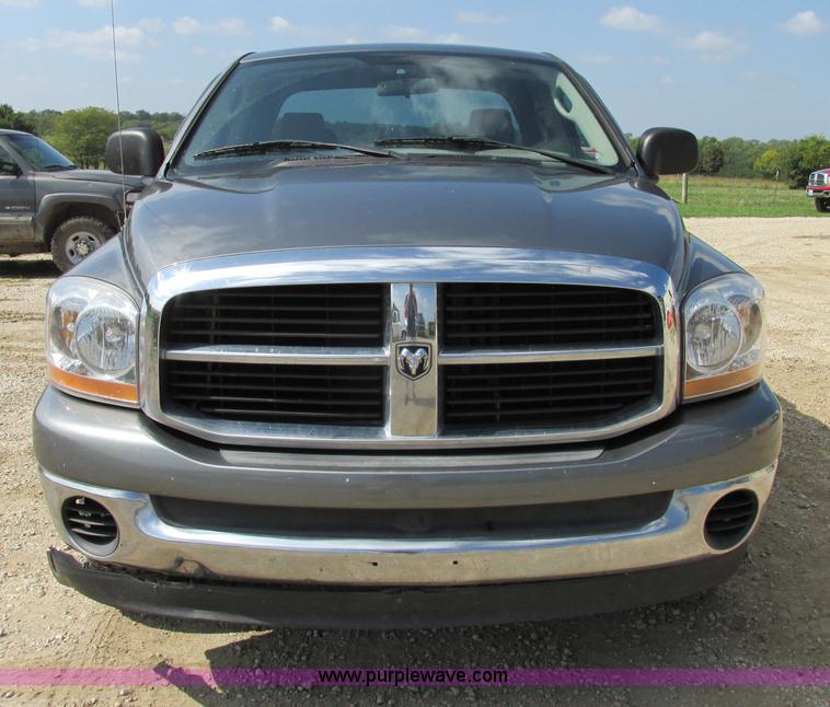 image for item F5284 2006 Dodge Ram 1500 Quad Cab pickup truck