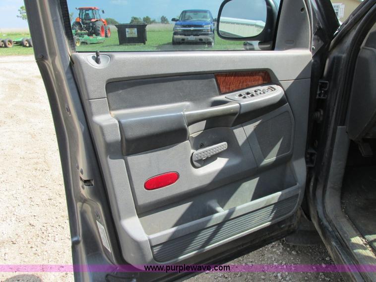 image for item F5284 2006 Dodge Ram 1500 Quad Cab pickup truck