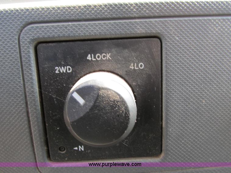 image for item F5284 2006 Dodge Ram 1500 Quad Cab pickup truck