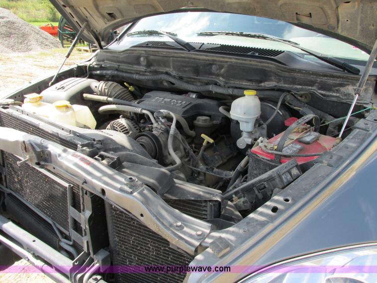 image for item F5284 2006 Dodge Ram 1500 Quad Cab pickup truck