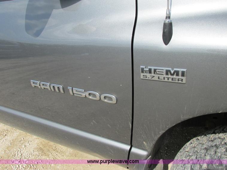 image for item F5284 2006 Dodge Ram 1500 Quad Cab pickup truck
