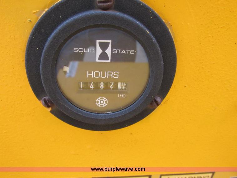 image for item F5299 Vermeer 1250 wood chipper