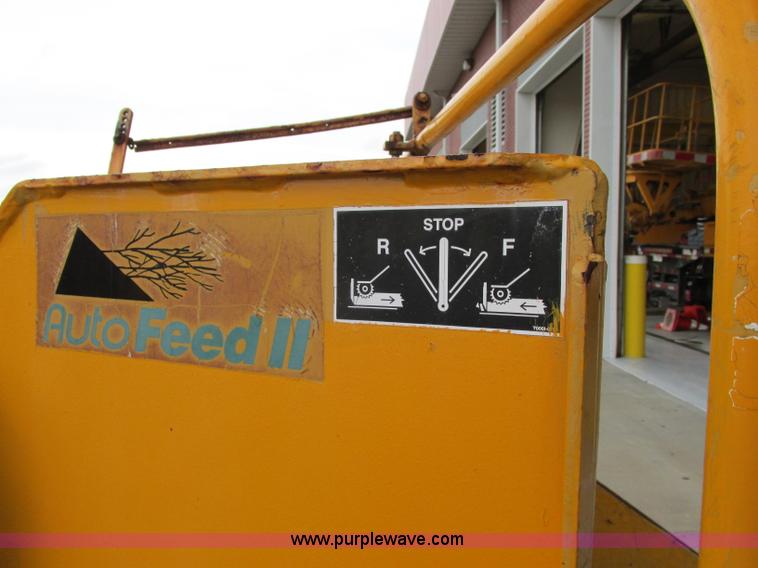 image for item F5299 Vermeer 1250 wood chipper