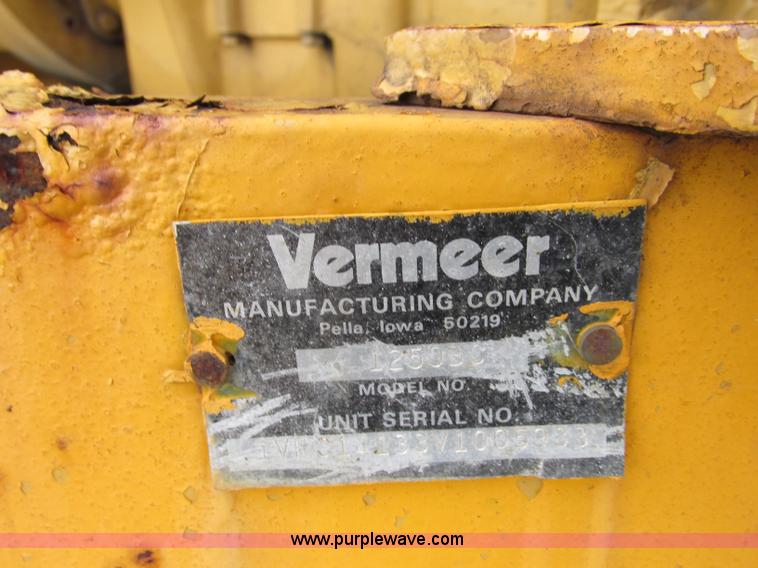 image for item F5299 Vermeer 1250 wood chipper