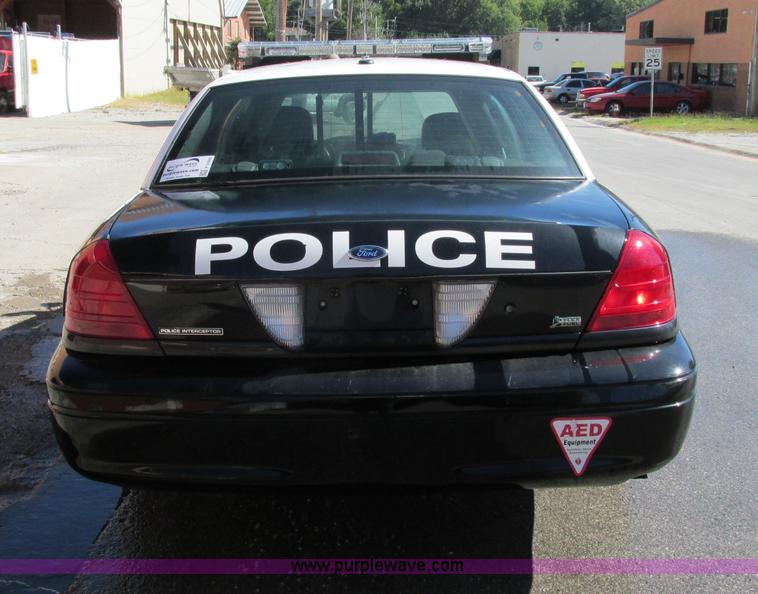 image for item F5309 2010 Ford Crown Victoria Police Interceptor
