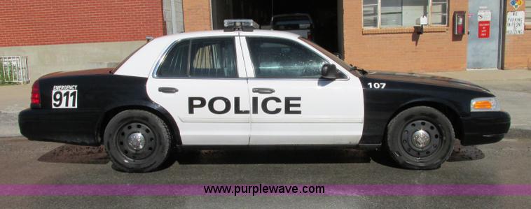 image for item F5309 2010 Ford Crown Victoria Police Interceptor
