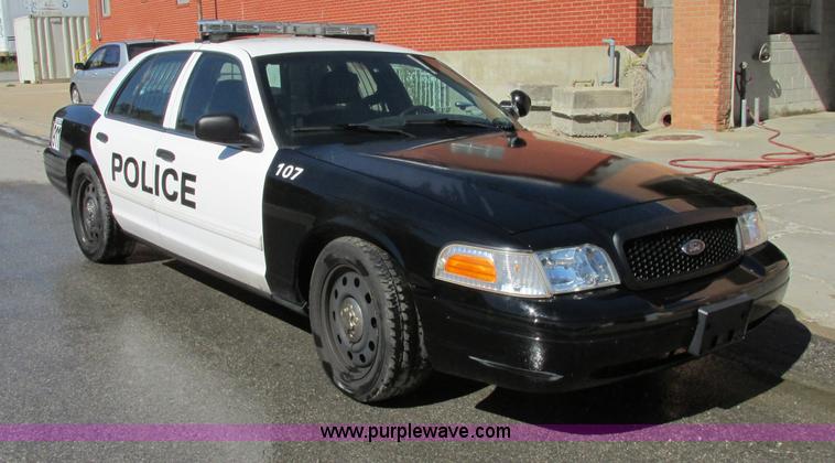 image for item F5309 2010 Ford Crown Victoria Police Interceptor