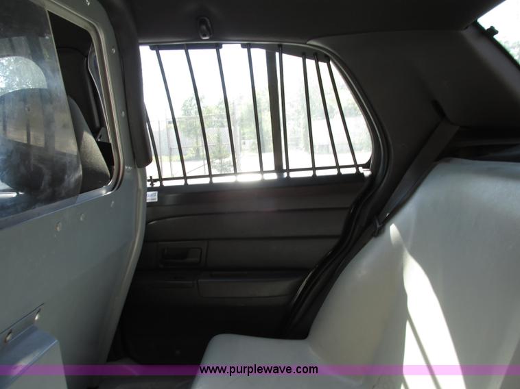 image for item F5309 2010 Ford Crown Victoria Police Interceptor