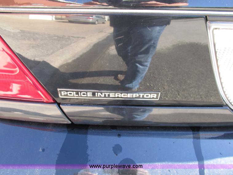 image for item F5309 2010 Ford Crown Victoria Police Interceptor