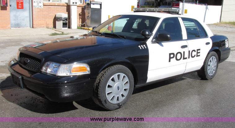 image for item F5310 2010 Ford Crown Victoria Police Interceptor