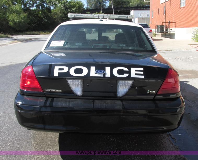 image for item F5310 2010 Ford Crown Victoria Police Interceptor