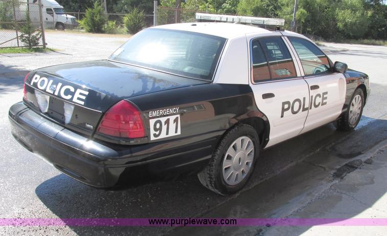 image for item F5310 2010 Ford Crown Victoria Police Interceptor