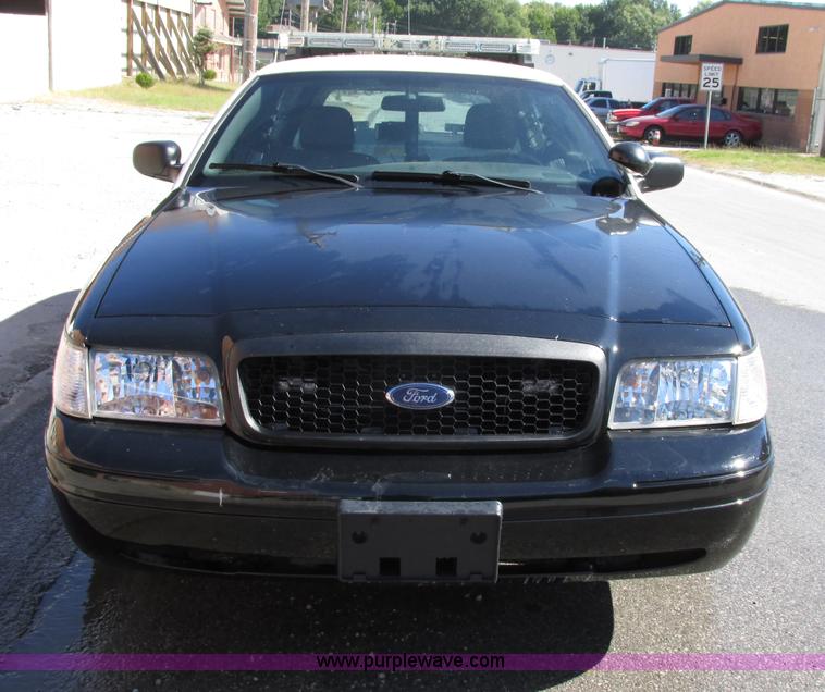 image for item F5310 2010 Ford Crown Victoria Police Interceptor