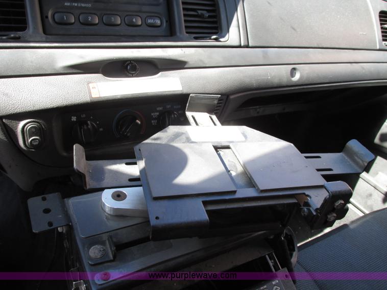 image for item F5310 2010 Ford Crown Victoria Police Interceptor