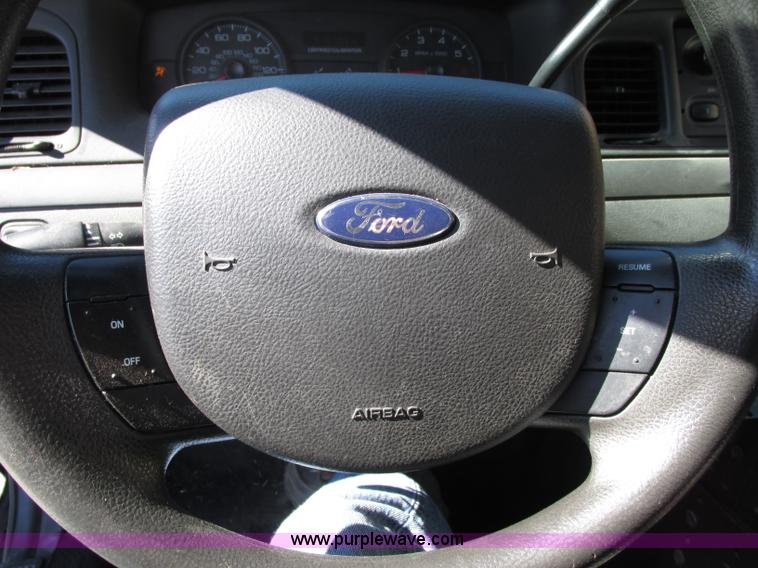 image for item F5310 2010 Ford Crown Victoria Police Interceptor