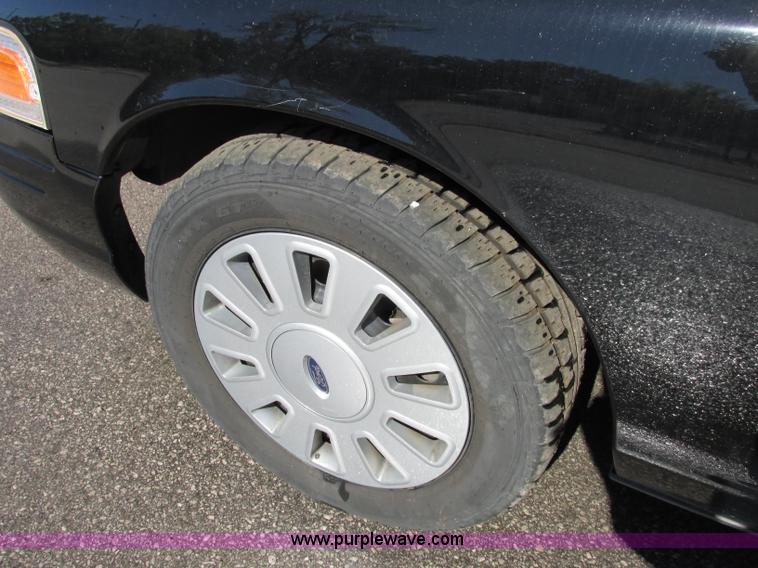 image for item F5310 2010 Ford Crown Victoria Police Interceptor