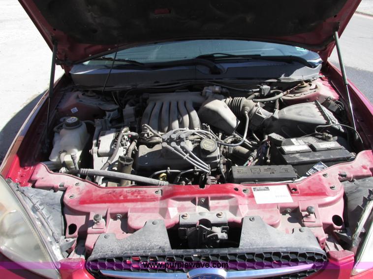 image for item F5311 2002 Ford Taurus SE