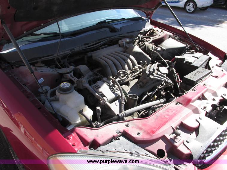 image for item F5311 2002 Ford Taurus SE
