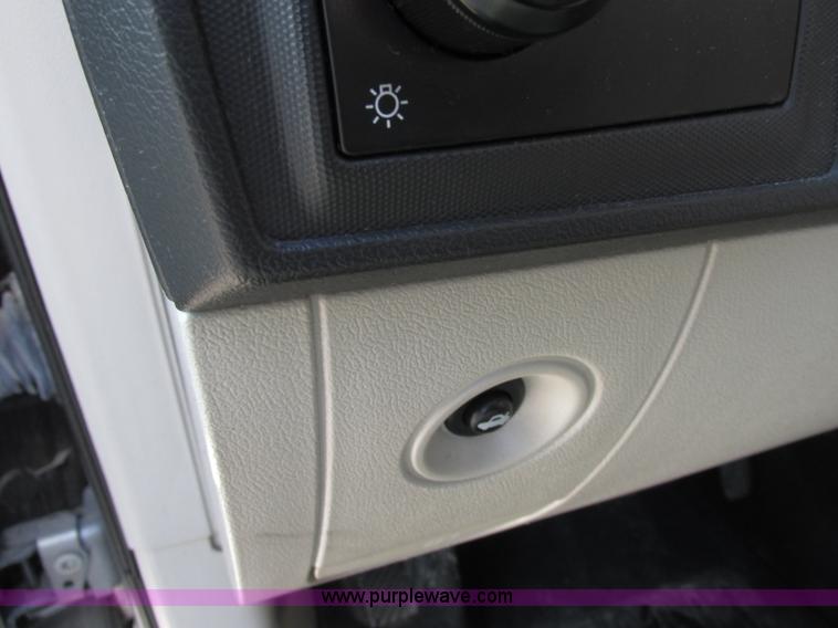 image for item F5312 2006 Dodge Charger