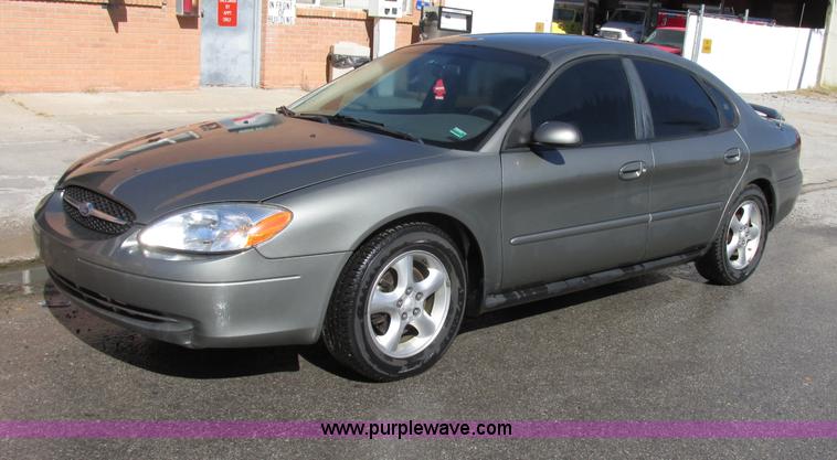 image for item F5313 2001 Ford Taurus SES