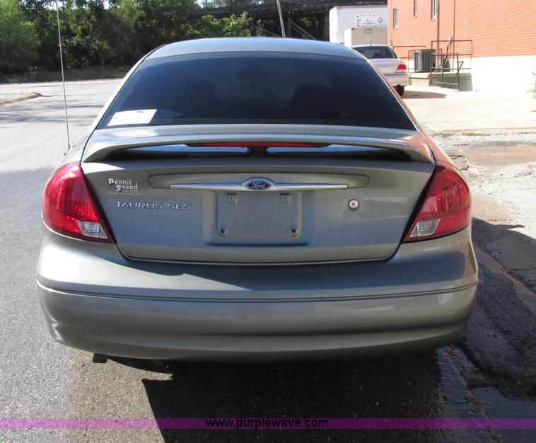 image for item F5313 2001 Ford Taurus SES