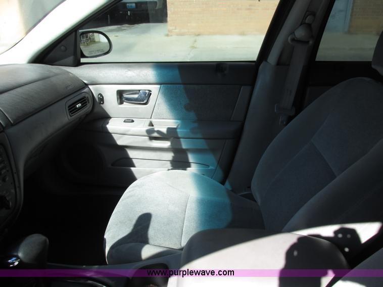image for item F5313 2001 Ford Taurus SES